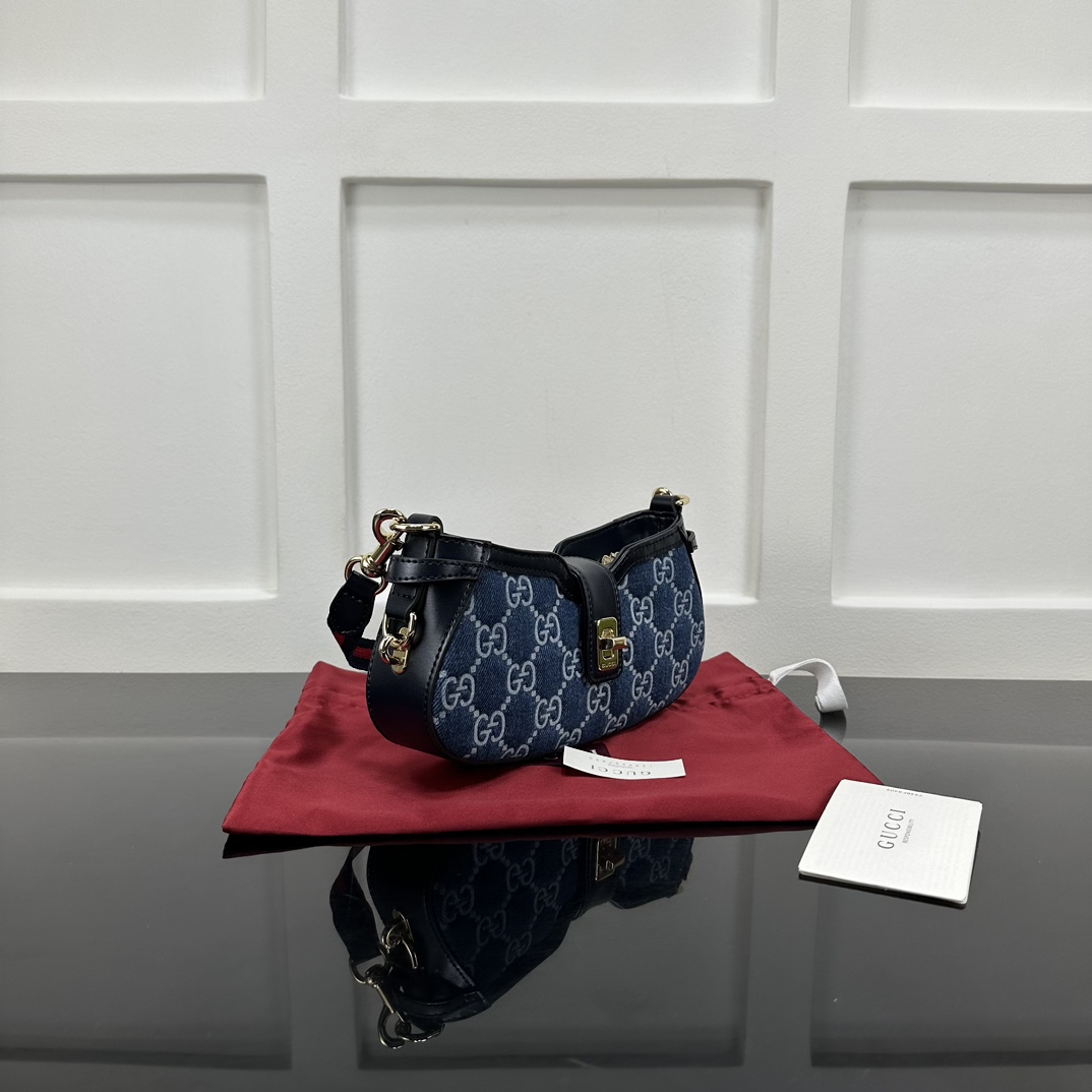 Gucci Hobo Bags